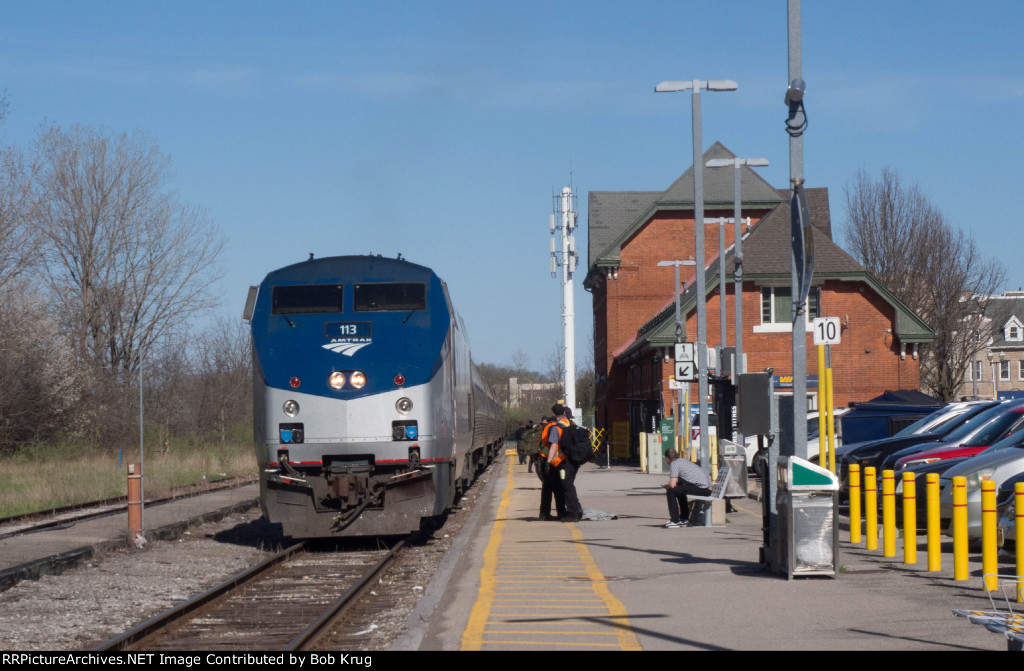 The westbound Maple Leaf calls at Niagara Falls, Ontario